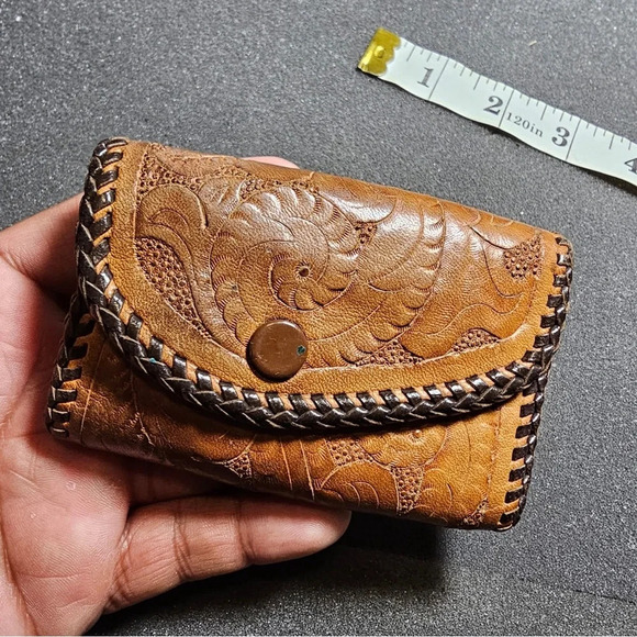 Vintage Engraved Floral Leather Key Holder/organizer tri fold Wallet Case - Picture 2 of 9